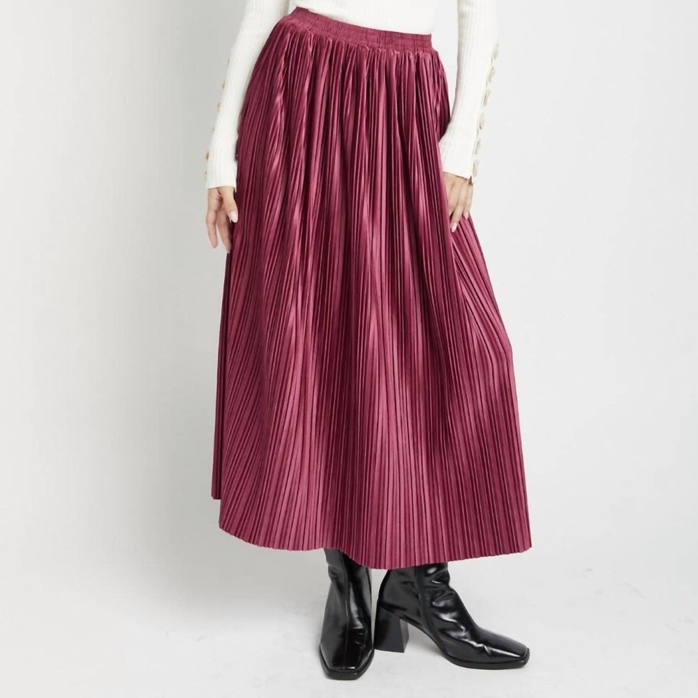 En Saison Rozlyn Pleated Midi Skirt in Mulberry Sz Small